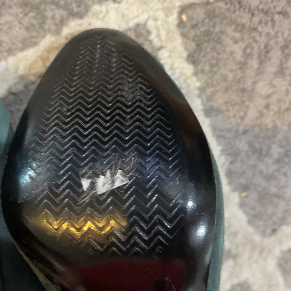 Shoes - Picture 7 of 10